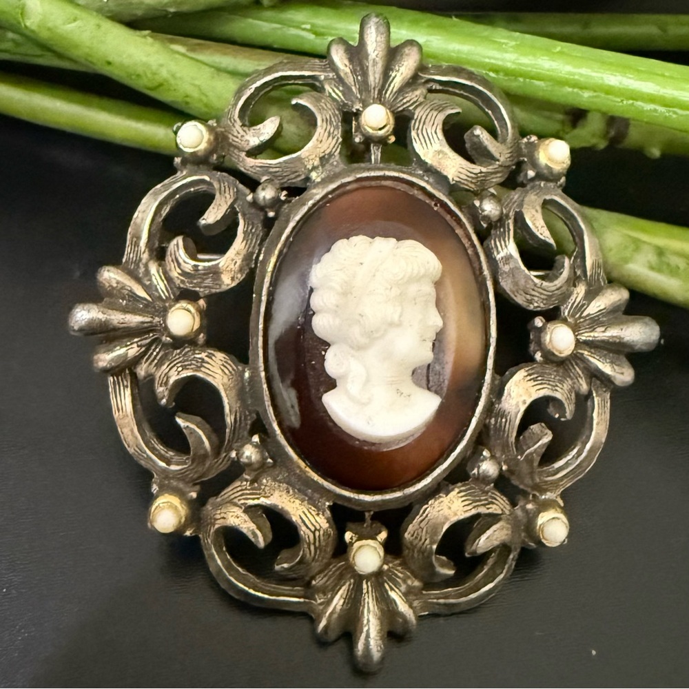 Vintage Unsigned Victorian Lady Cameo Pendant Brooch 20g.